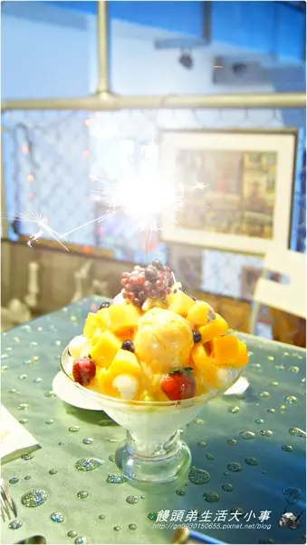 【食記/台北市】偶像劇真愛趁現在♪♪內湖美食Aqua Kiss 水吻2 Surfer♪♪