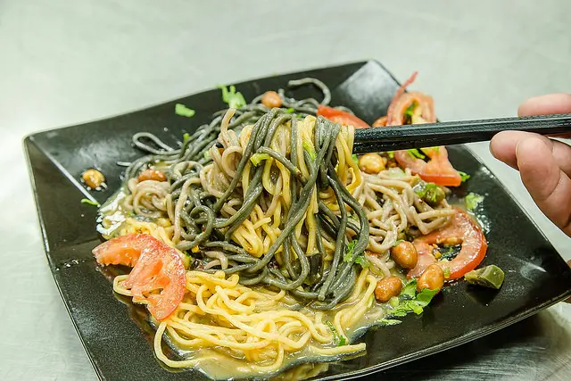 【台北捷運美食】【菜寮站美食】不知道第幾訪的頂味執餃-雲彩涼麵