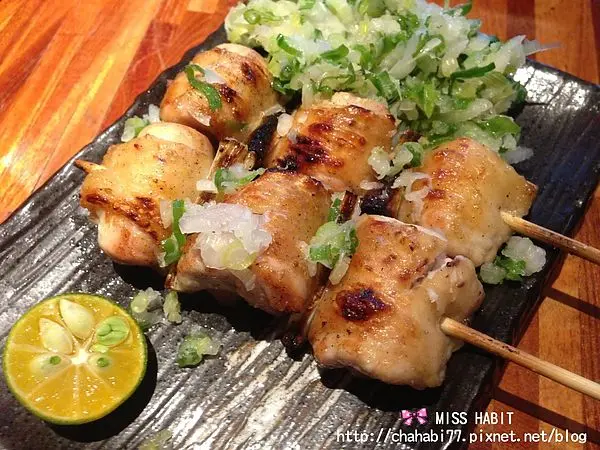 【信義區美食】胡同-侍mini串燒夜食(2號店)。食材新鮮的美味串燒～捷運信義線美食