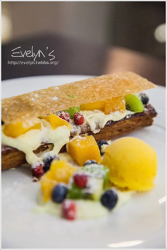 大安敦南‧SEASON Cuisine Pâtissiartism‧法式創意甜點概念‧人氣水果千層派