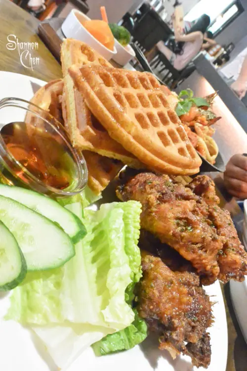 *美食*Nola Kitchen 紐澳良小廚*炸雞配鬆餅搭上楓糖好吃新滋味~