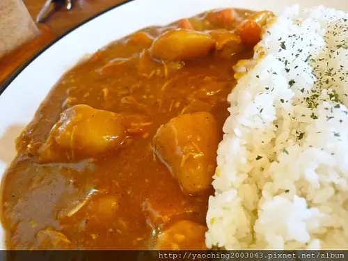 嚐看看體育老師作的咖哩