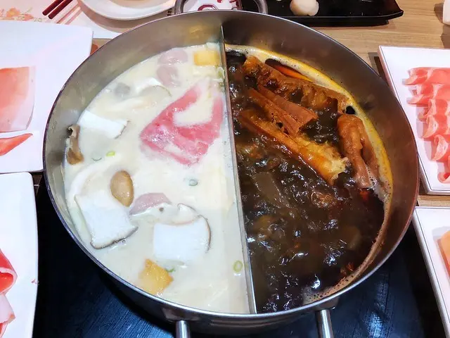 【美食】台中西屯區─滿堂紅麻辣鴛鴦鍋。廣三SOGO14F