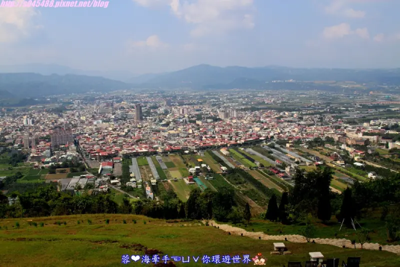 【南投】虎嘯山莊ღ坐擁180度遼闊視野，飛行傘、露營、夜景一網打盡