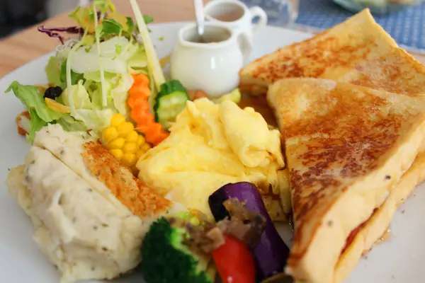 [台南] hello早安,來kitchen吃早午餐囉~        
      