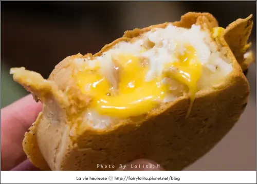 《板橋♥食記》太極鰲車輪餅。最近火紅的代名詞，必點隱藏版口味，就算排隊也要吃到它！