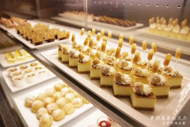 『食記』高雄。國賓味集廚房MarketCafé（國賓buffet）