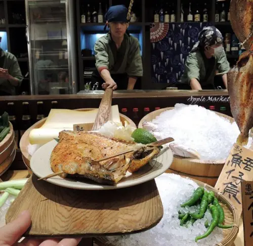 樂座爐端燒@木板船槳送餐來 一嚐專人跪坐燒烤飯菜的趣味鮮食