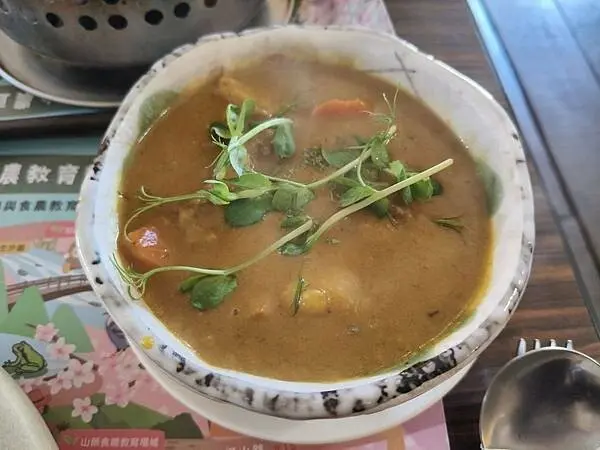 新北三芝二號倉庫咖啡館~聚會法鼓山世界佛教教育園區~另類的同