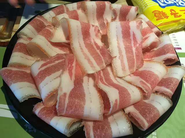 【食記】內湖捷運西湖站。連進酸菜白肉鍋