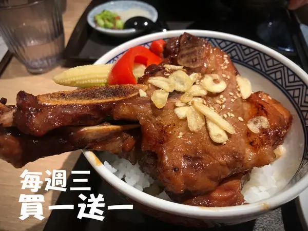 （善導寺）五月每週三買一送一~~ 平價定食加飯加湯不加價 超夯鮭魚生魚片蓋飯必點-百八漁場忠孝店