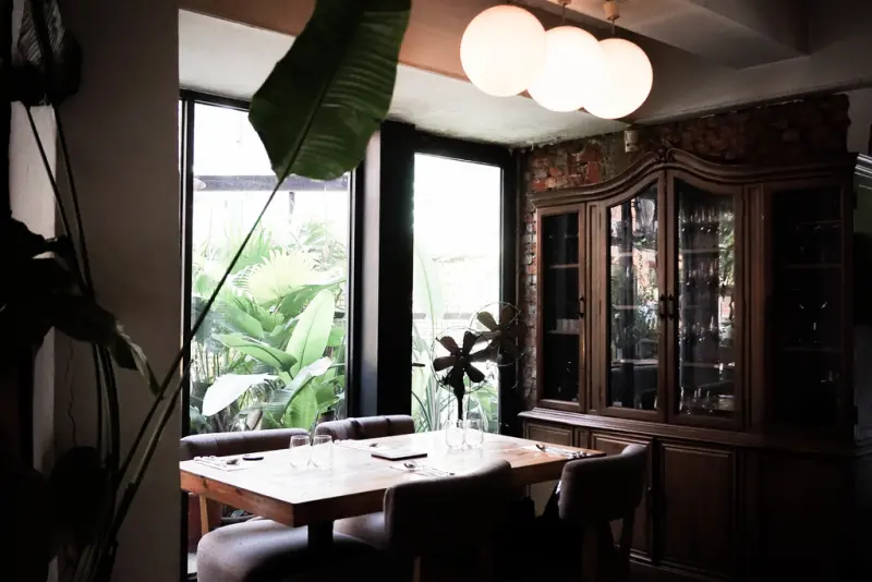 the villa-herbs restaurant X魔王 台北大安區 南歐風格香草餐廳下 我們一起渡過一頓愉快的午餐 香煎明太子起司雞胸 捷運六張梨站 內文有店家資訊