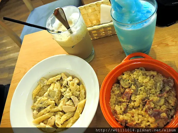 【試吃】DeLight cafe 清新咖啡廳 ~超美味爆漿口袋鬆餅！