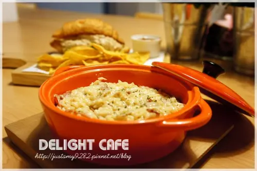 [體驗] 拿在手中品嘗の口袋鬆餅吃過沒? 還沒吃過快上★deLight cafe★享用吧~❤