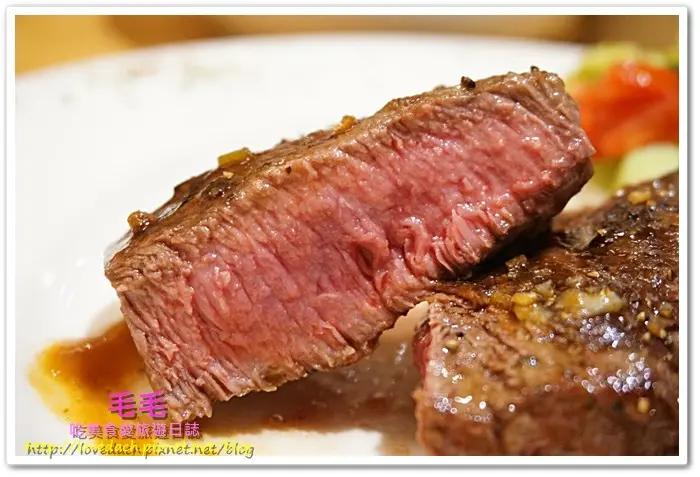 邀約。【Focus Kitchen】二訪～超多樣選擇的美式餐廳，亦有墨西哥料理的好味道，義大利麵、披薩、奶昔和甜點都好美味 (捷運東門站)