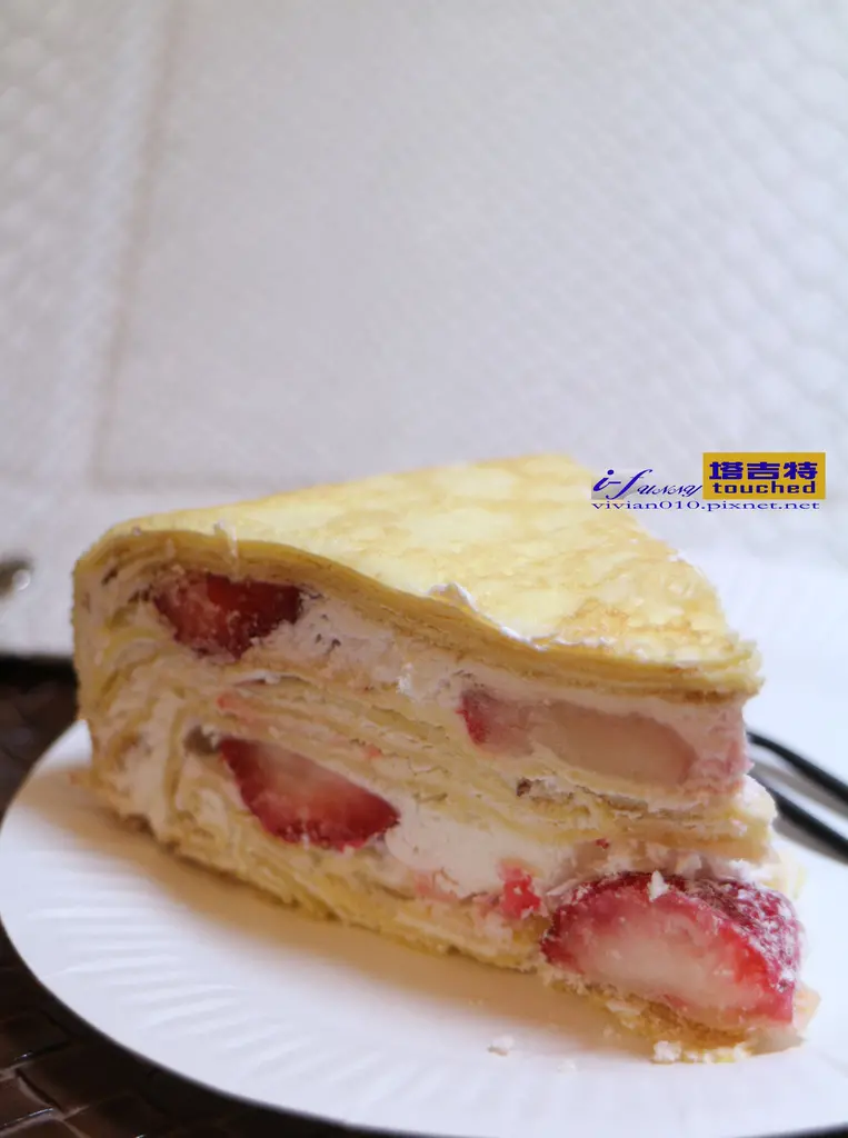 【網購美食】塔吉特草莓多千層蛋糕~香甜潤滑美味擄獲人心