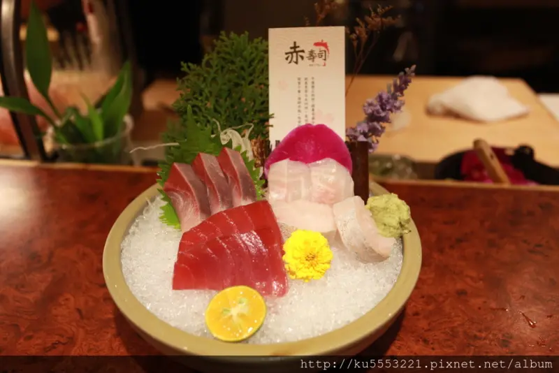 吃。台南｜安平・日本料理・壽司・生魚片「赤壽司」。