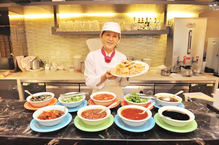 [台中好吃]成旅晶贊台中民權館，推出超值自助式早午餐，平日還送一道主廚特選主菜及開胃菜喔，超划算
