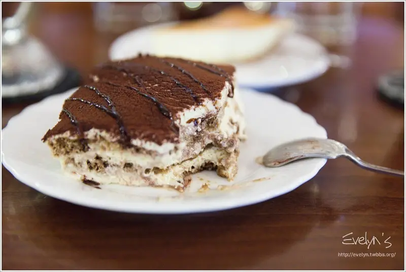 大安區永康街‧卡瓦利CAVARALLI義大利咖啡館‧假日才有的提拉米蘇！