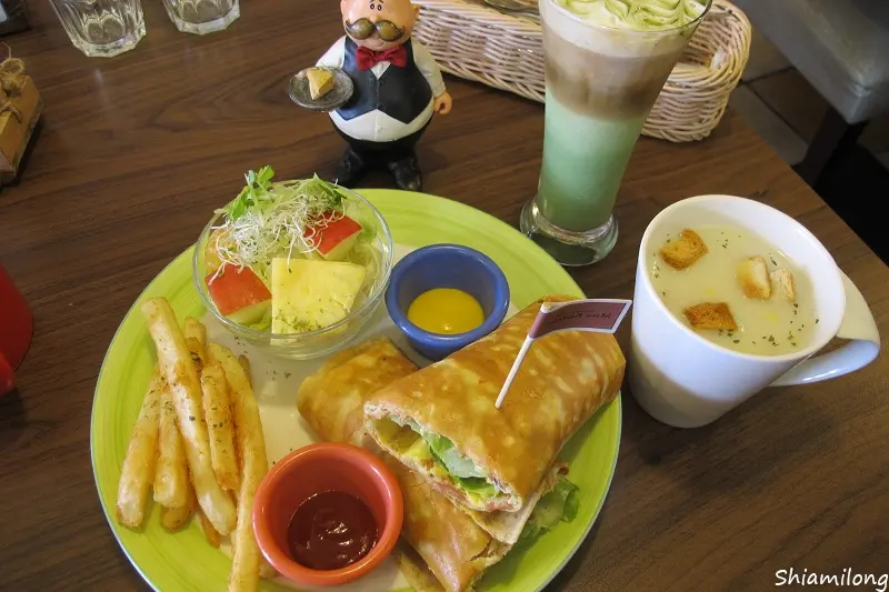 【台南】中西區 ★ Miss Banana 巴娜娜的早午茶趣 - 彷佛置身法式鄉村享受著法式薄餅早午餐