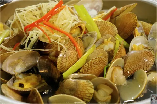 台北 捷運忠孝敦化站 一品花雕雞~讓人忍不住流口水的名店