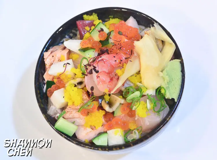 *美食*二男手攥小家日式料理*新鮮的生魚片壽司丼~