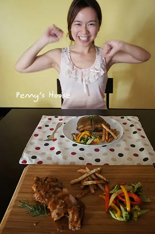 
【半食譜+宅配】有食候：青醬米飯鑲雞腿+風味炭烤豬里脊 (完美呈現！) 輕鬆在家自己做大餐~免排隊，免花大錢！
