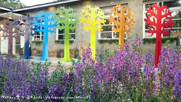 ★高雄橋頭★來【橋頭糖廠】不只是吃冰，添加美食區、藝術村區新元素讓老宿舍重獲新生，你也可以是文青。