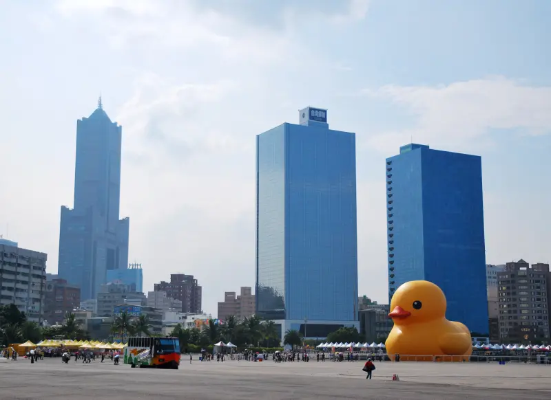 療癒系 . 幸福旅伴 * 高雄 . 黃色小鴨 ( 光榮碼頭 )