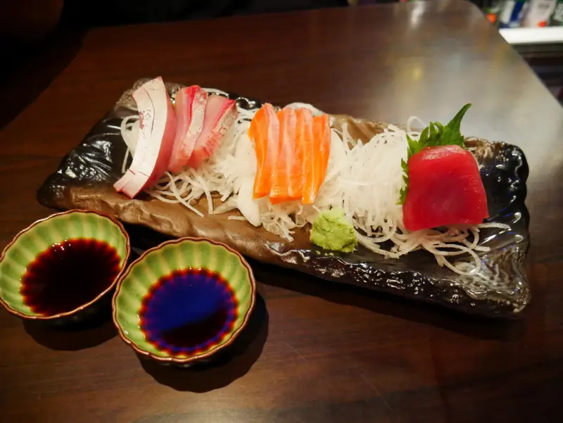 【Angelas日嚐】讓人胃暖心也暖的深夜食堂，捷運行天宮站超人氣居酒屋，完勝老乾杯的安格斯黑牛，捷運中山國中站美食推薦【川賀燒烤居酒屋】