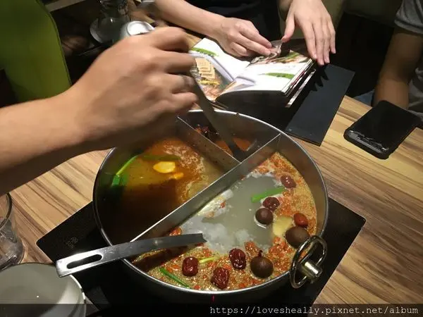 台北美食｜22:02樂活火鍋-養生美味健康滿滿&豐富海鮮跟肉盤