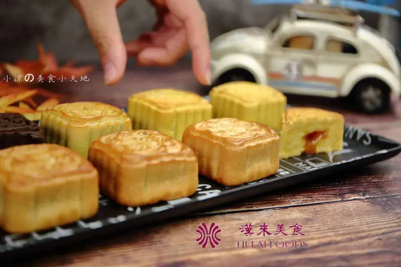 中秋月餅禮盒推薦║漢來情月月餅～中秋送禮看過來！真摯送到心坎裡‎，美味、尊貴、時尚與實用兼具的佳節禮盒(早鳥優惠85折)‎