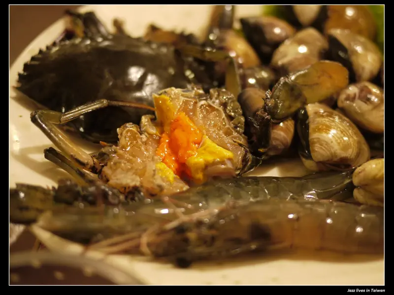 [頂湯涮涮鍋] 有青才敢大聲! 海鮮現殺的涮涮鍋就在這兒~