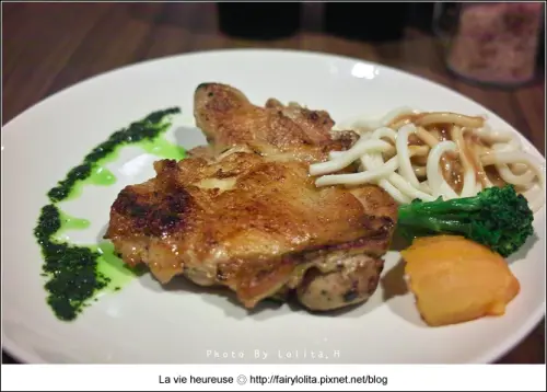 《北市大安區♥食記》水泥房子牛排。18盎司厚牛排，視覺上的滿足饗宴！