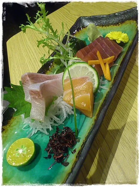 台北: 若獅子  每一道日食賣相真的超漂亮 特別吸睛 套餐吃下來真的很飽足 然後環境氣氛真佳