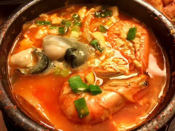 【食記】豆腐村--豆腐鍋界的狠角色