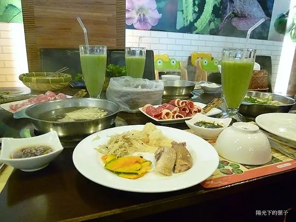 吃草囉~ 養生美味的吃到飽火鍋就在百草饌~
