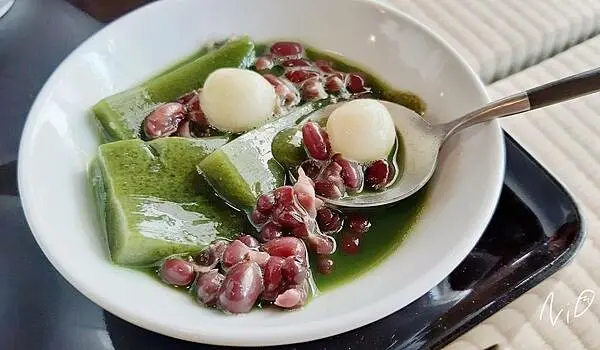 [台南北區]衛屋茶事Sputnik Lab。薄茶宇治金時。抹茶栗子蛋糕。