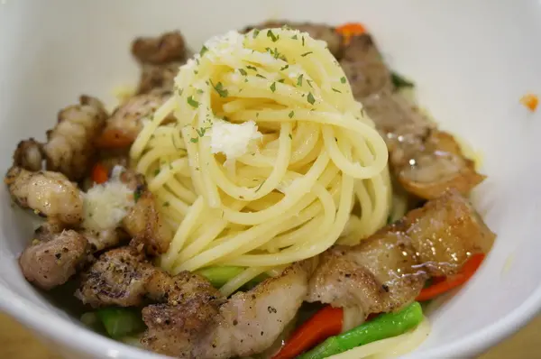 [美食]擴店的手打美味麵包吃到飽   登打士街麵包美式主題餐廳(台北店)