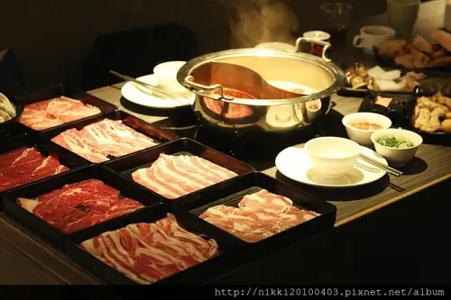  【台北麻辣火鍋】醉麻辣鴛鴦鍋專門店，台北東區必吃麻辣火鍋吃到飽，16種口味的haagen dazs無限吃到飽喔~