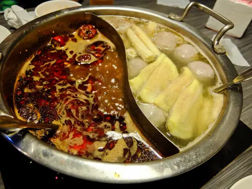 忠孝敦化/國父紀念館站美食 699就有高檔火鍋料+ 冰淇淋, 甜點也好吃的醉麻辣鴛鴦鍋吃到飽!!