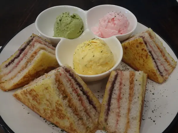 1021015[禮官三小愛台灣]麻犇堂囍糖本舖法藍西多士好吃又平價不用到香港也能吃到正港的港味餐土耳其藍