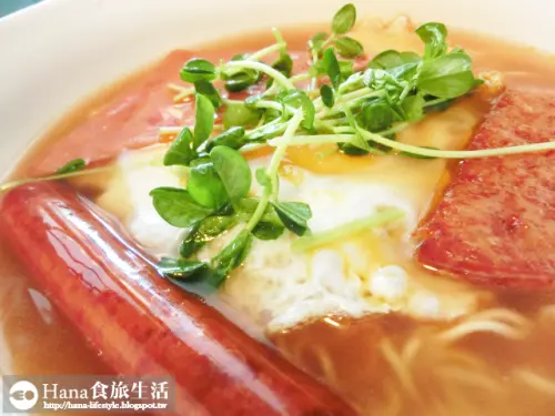 
【台北市中山區】麻犇堂囍糖本舖 | 復古英式裝潢 港式正統公仔麵 鹹甜奶油香的冰火菠蘿油 免收服務費
