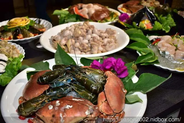 三重美食推薦。千葉火鍋三重集賢尊爵店。吃到飽也能單點新鮮海鮮