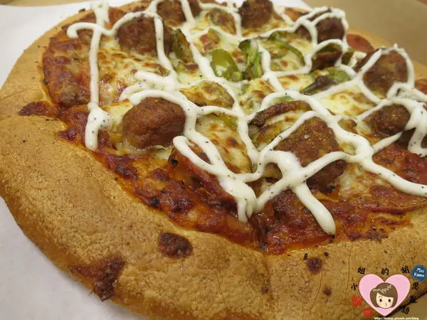 【試吃】窩客島X 拿坡里紅酒醬肉丸披薩新上市～美食、佳餚就醬玩^0^