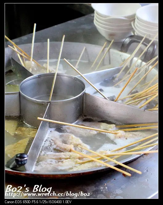 
台南.中西區-協進國小後門2元黑輪店(巷子內的在地小吃)
