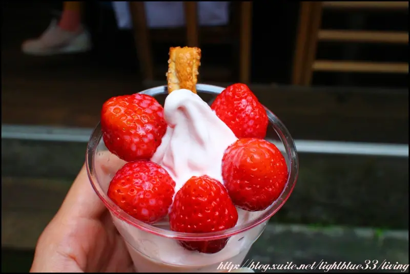 [ 忠孝敦化站美食 ] 白鬍子～美味天然的霜淇淋，經典招牌蜂蜜威士忌、期間限定草莓三重奏