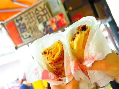 【台北美食】蟹老闆古早味手工蔥油餅 創意新食感 / 內湖737巷美食商圈