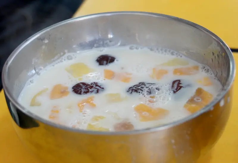 一碗復古的杏仁茶