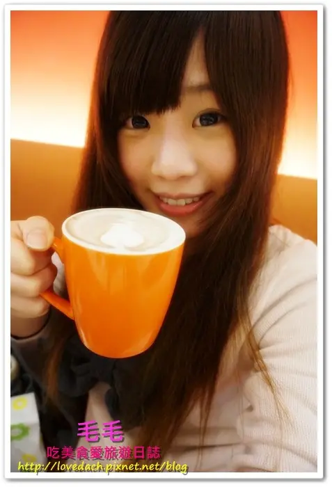 邀約。【Live饗樂Pasta&Cafe】樂高布置的創意餐廳，據說是藝人常來的義大利麵店，嚐鮮義式炒飯(捷運國父紀念館站) (文末有優惠)